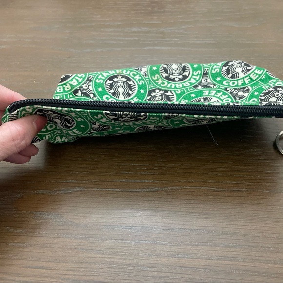 Starbucks reusable snack bag or cosmetic bag. Ul lining with zipper - Picture 4 of 4